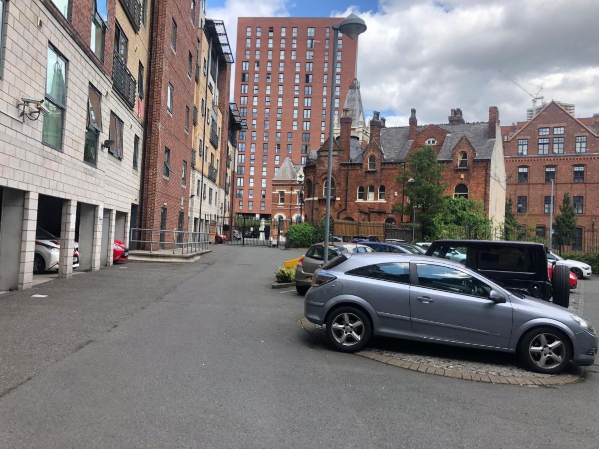 Lovely 2-Bedroom Apartment, Free Parking Manchester Eksteriør billede