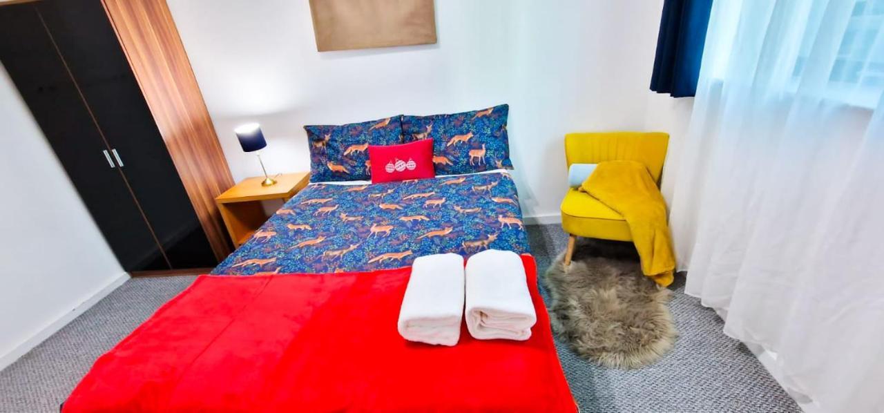 Lovely 2-Bedroom Apartment, Free Parking Manchester Eksteriør billede